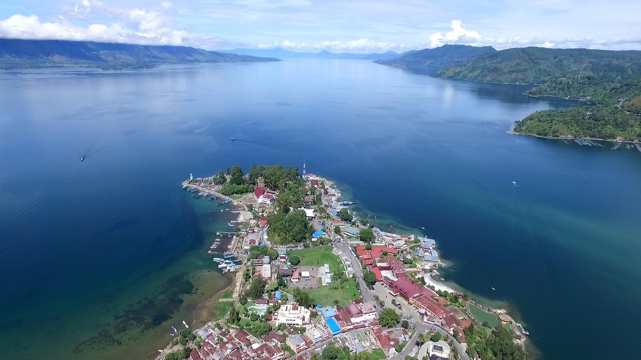 Atsari Hotel Parapat Eksteriør bilde